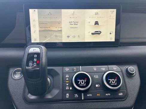 Used 2024 Land Rover Defender 110 S image 13