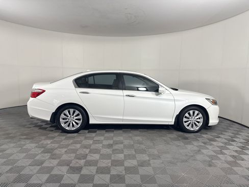 Used 2015 Honda Accord EX-L image 9