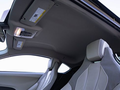 Used 2017 BMW i8 image 24