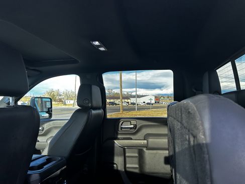 Used 2022 GMC Sierra 3500 AT4 w/ AT4 Premium Plus Package image 11