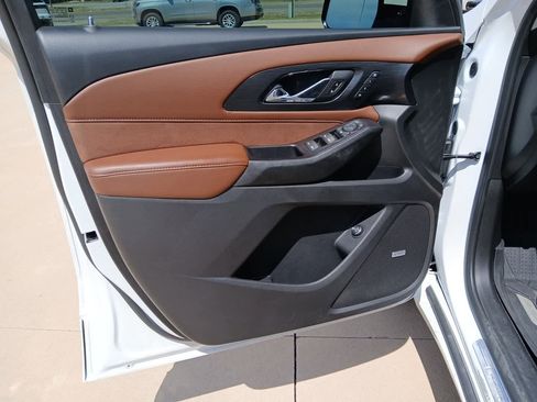 Used 2020 Chevrolet Traverse High Country AWD/4WD image 14