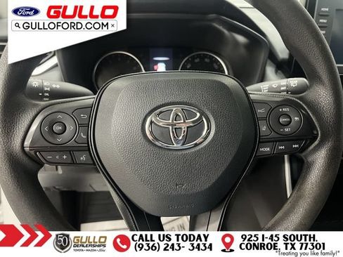 Used 2021 Toyota RAV4 LE AWD/4WD image 22