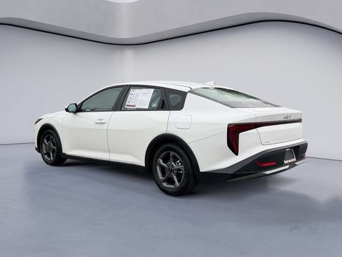 Used 2025 Kia K4 FWD image 3