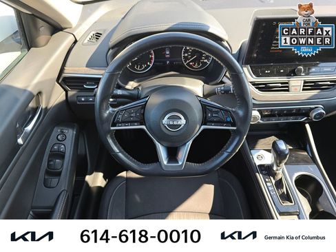 Used 2024 Nissan Altima 2.5 SV w/ SV Premium Package image 16