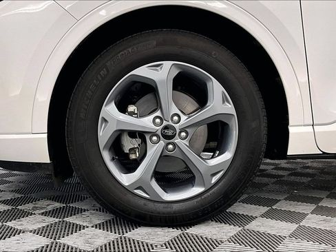 Used 2024 Ford Escape ST-Line w/ Tech Pack #1 FWD image 8