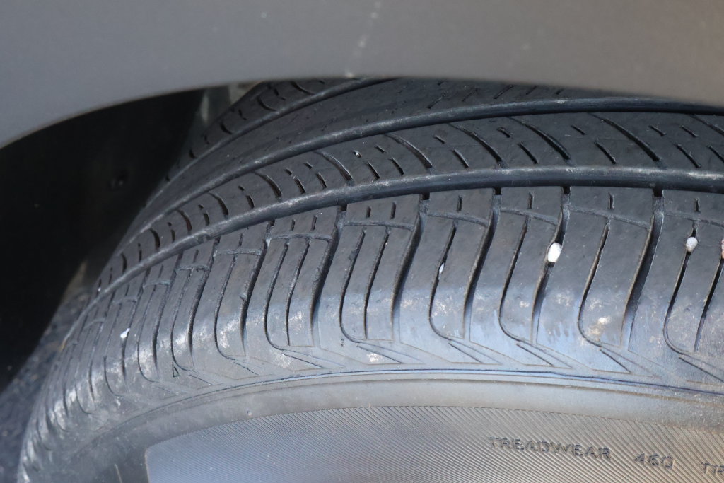 Used 2025 Chevrolet Trax LT FWD image 6