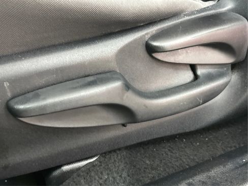 Used 2013 Toyota RAV4 LE image 25