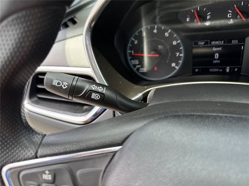 Used 2021 Chevrolet Equinox LS w/ LS Convenience Package FWD image 20