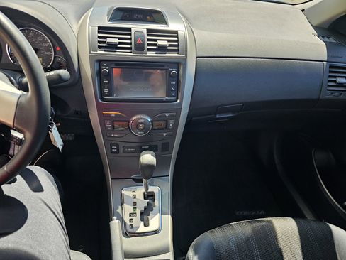 Used 2013 Toyota Corolla S image 20