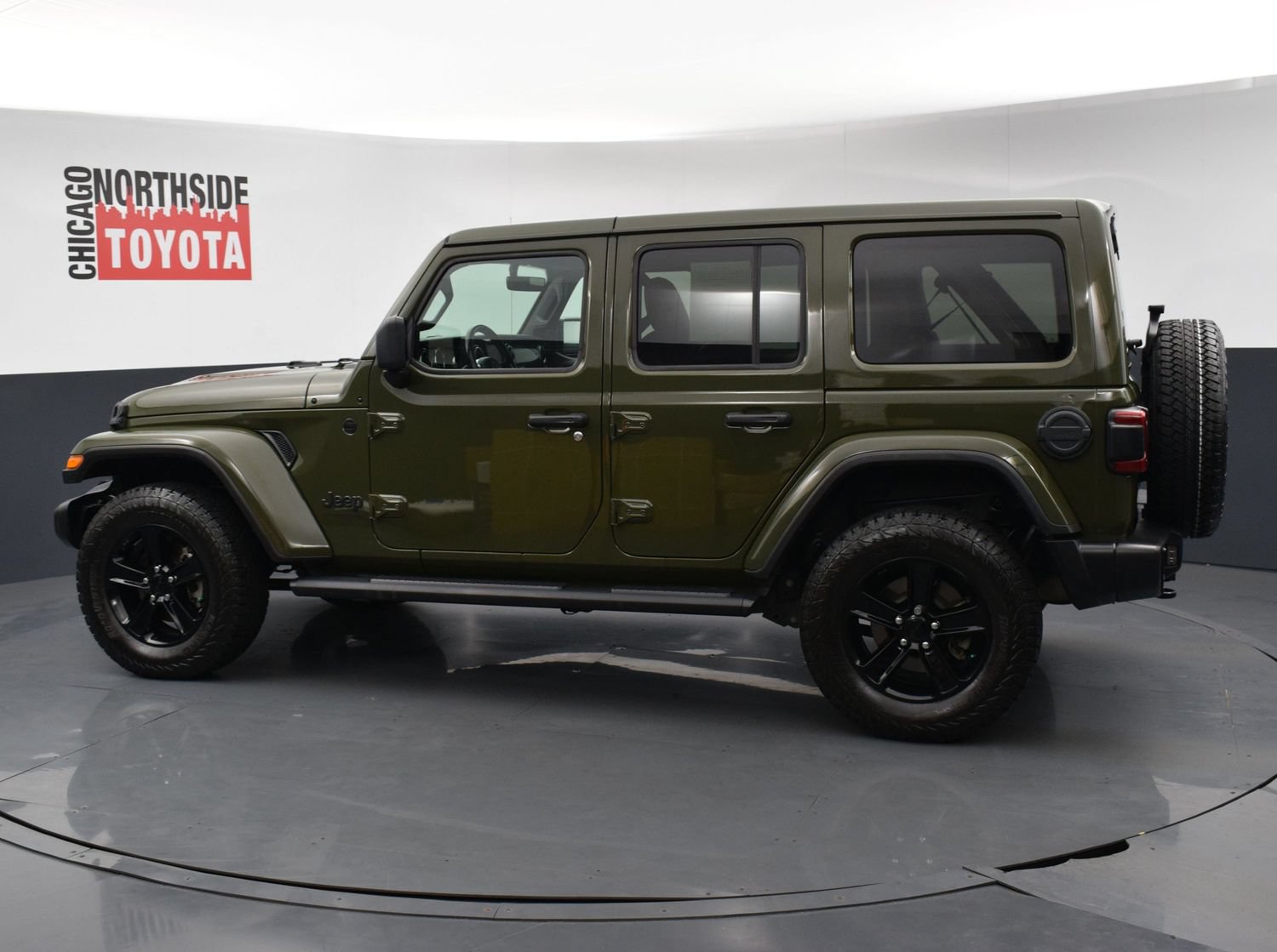 Used 2021 Jeep Wrangler Unlimited Sahara AWD/4WD image 2