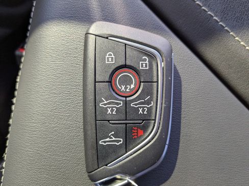 Used 2025 Chevrolet Corvette Stingray Convertible w/ 1LT image 32