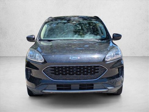 Used 2020 Ford Escape SE FWD image 2