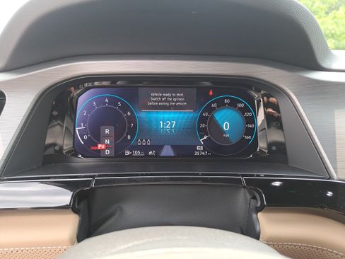 Used 2024 Volkswagen Atlas Cross Sport SE FWD image 19