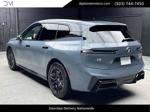 Used 2026 BMW iX xDrive60 w/ M Sport Package AWD/4WD image 4