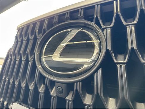 Used 2025 Lexus NX 350h AWD w/ Premium Package image 39