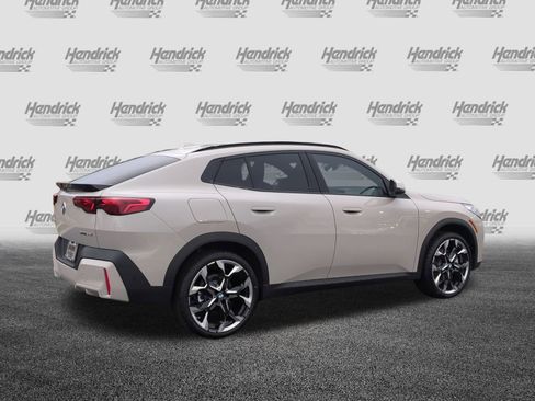 Used 2026 BMW X2 xDrive28i w/ Technology Package AWD/4WD image 9