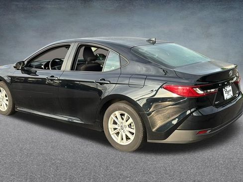 Used 2025 Toyota Camry LE FWD image 4