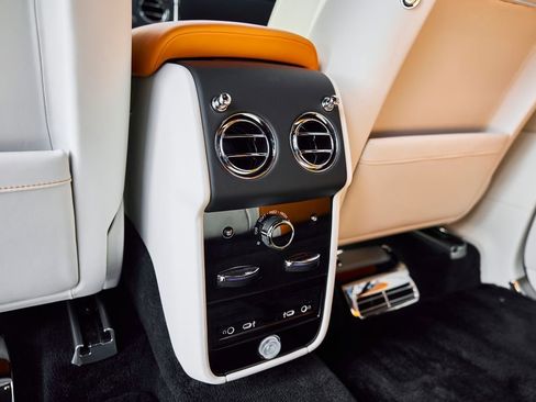 Used 2026 Rolls-Royce Cullinan AWD/4WD image 56