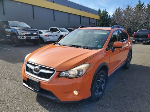 Used 2014 Subaru Crosstrek 2.0i Premium w/ Moonroof Package image 3