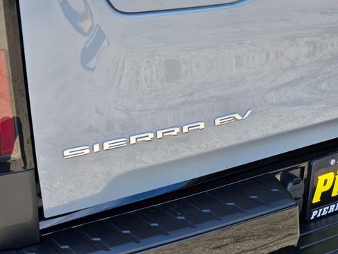 New 2026 GMC Sierra EV Elevation AWD/4WD image 11