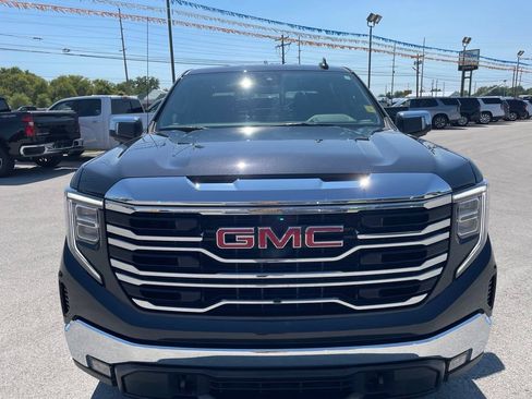 Used 2026 GMC Sierra 1500 SLT w/ SLT Convenience Package AWD/4WD image 2