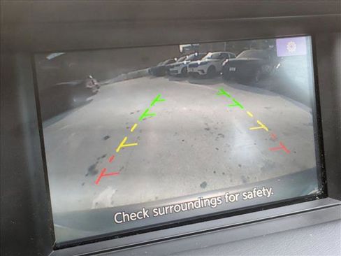 Used 2017 INFINITI QX30 image 13