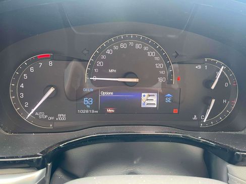 Used 2017 Cadillac XT5 Luxury w/ Driver Awareness Package image 10