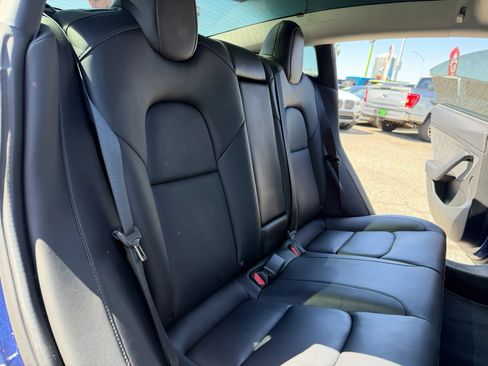 Used 2022 Tesla Model 3 Long Range AWD/4WD image 17