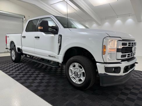 Used 2025 Ford F250 XLT image 1