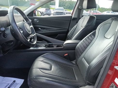 Used 2023 Hyundai Elantra Limited FWD image 15