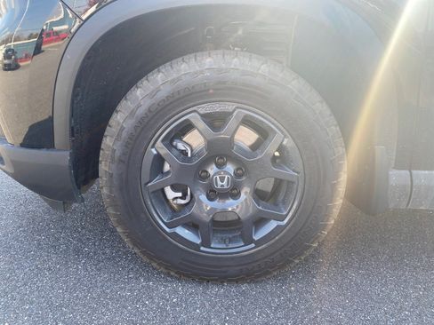 Used 2024 Honda Pilot TrailSport image 23