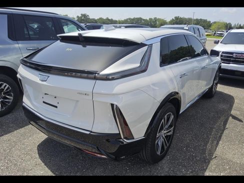 Used 2025 Cadillac Lyriq Luxury RWD image 19