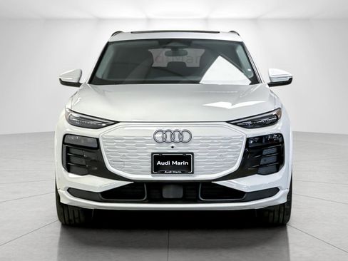 New 2025 Audi Q6 e-tron Premium Plus image 8