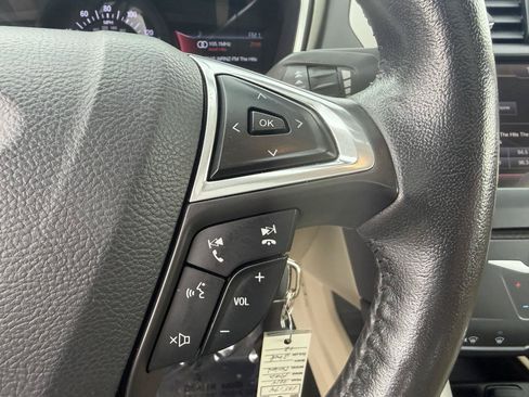 Used 2014 Ford Fusion SE w/ Equipment Group 202A FWD image 27