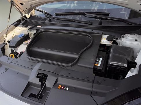 Used 2025 Hyundai Ioniq 6 SE image 28