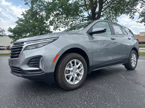 Used 2024 Chevrolet Equinox LT w/ LPO, Floor Liner Package AWD/4WD image 3