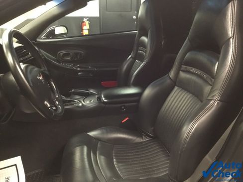 Used 2002 Chevrolet Corvette Coupe w/ Preferred Equipment Group2 image 20