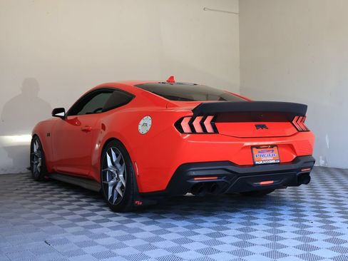 Used 2025 Ford Mustang GT Premium w/ GT Performance Package RWD image 14