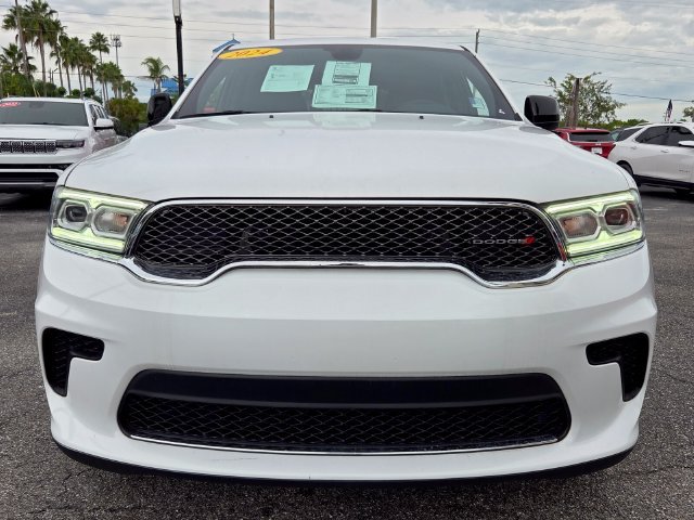 Used 2024 Dodge Durango SXT AWD/4WD image 2