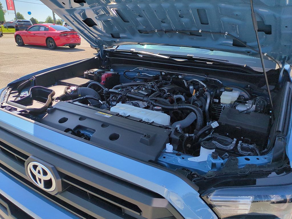 Certified 2026 Toyota Tacoma SR5 AWD/4WD image 35