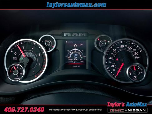 Used 2025 RAM 3500 Big Horn AWD/4WD image 9