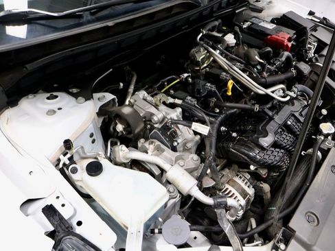 Used 2025 Nissan Altima 2.5 SV image 17