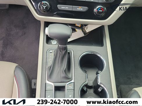 Used 2021 Kia Sedona EX FWD image 20