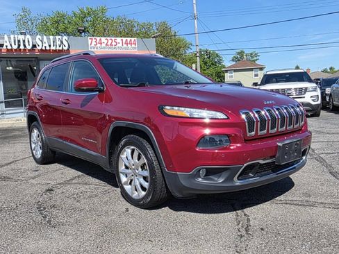 Used 2014 Jeep Cherokee Limited w/ Technology Group FWD image 2