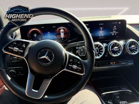 Used 2021 Mercedes-Benz GLA 250 4MATIC w/ Premium Package image 25