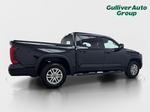 Used 2022 Toyota Tundra SR5 w/ Convenience Package RWD image 9