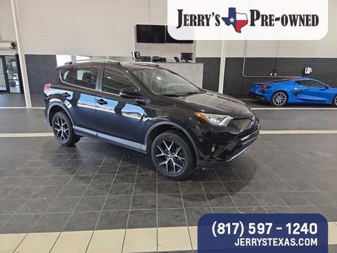 Used 2018 Toyota RAV4 SE w/ Power Extra Value Package FWD image 2
