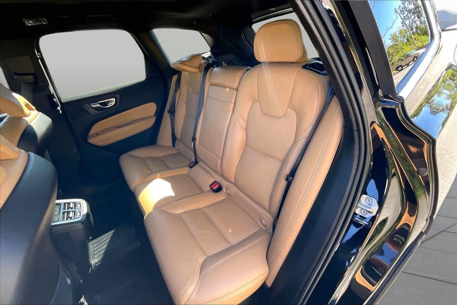 Used 2021 Volvo XC60 T5 Inscription w/ Protection Package FWD image 20