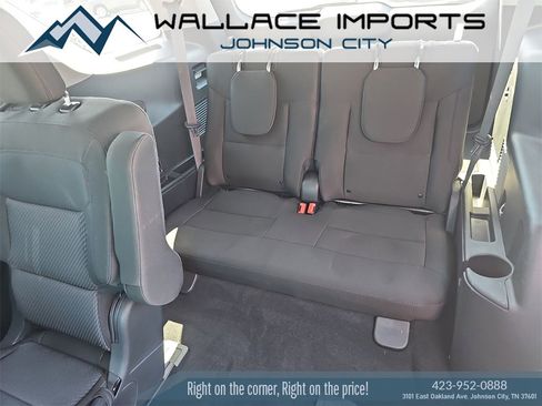 Used 2023 Ford Explorer XLT image 31