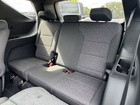 New 2026 Chevrolet Traverse LT w/ Driver Confidence Package image 9